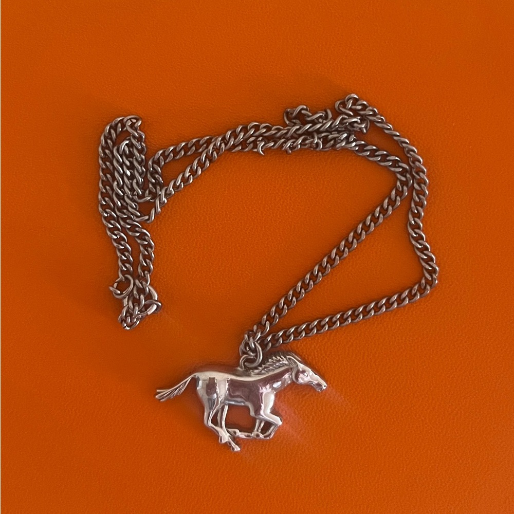 Avon Silver Horse Pendant Necklace 16”Unisex .
